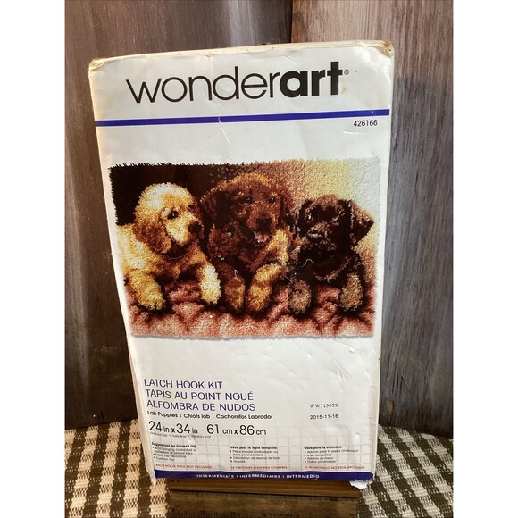 Caron Wonderart Latch Hook Kit 24"X34" Lab Puppies #426166 Vintage New In Box - Picture 1 of 14
